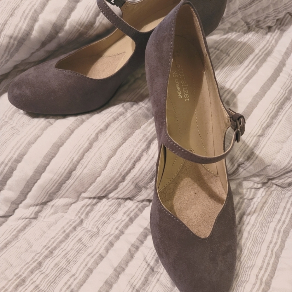 Gray, suede Naturalizer Mary Jane heels, size 7.5